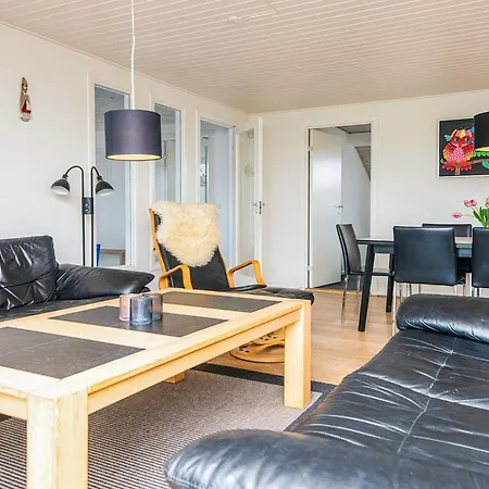 Tranquil Oasis In Henne Strand-by Traum *